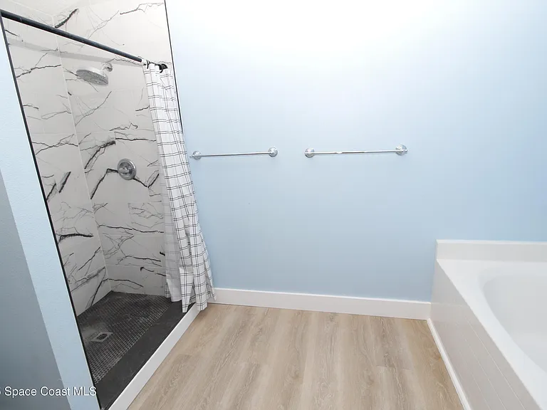 2440 Bridgeport Cir — Photo 13