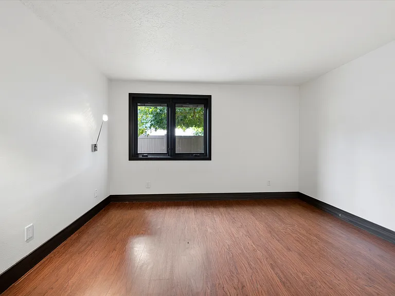 1670 Bellevue St SE — Photo 29