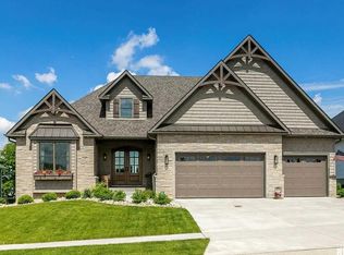 4204 Muirfield Ct, Bettendorf, IA 52722
