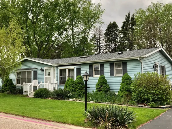 150 Seneca Trl, Marengo, IL 60152