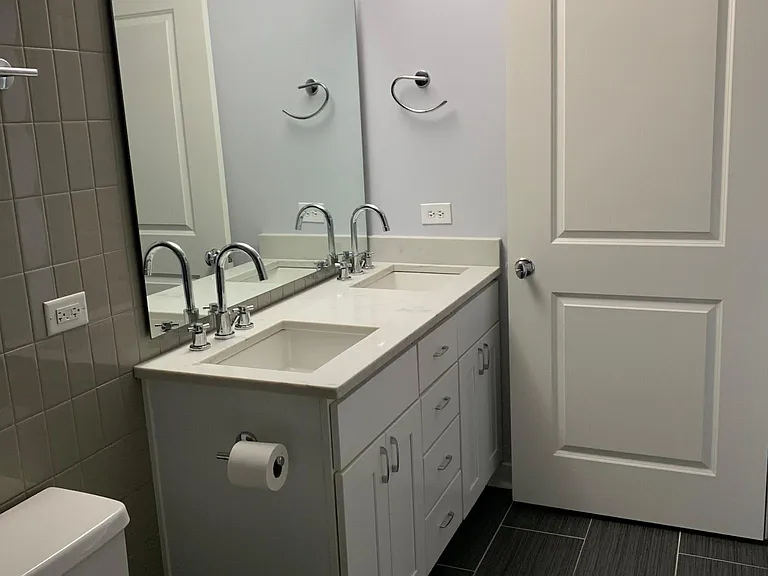 50 E 16th St #1007 — Photo 12