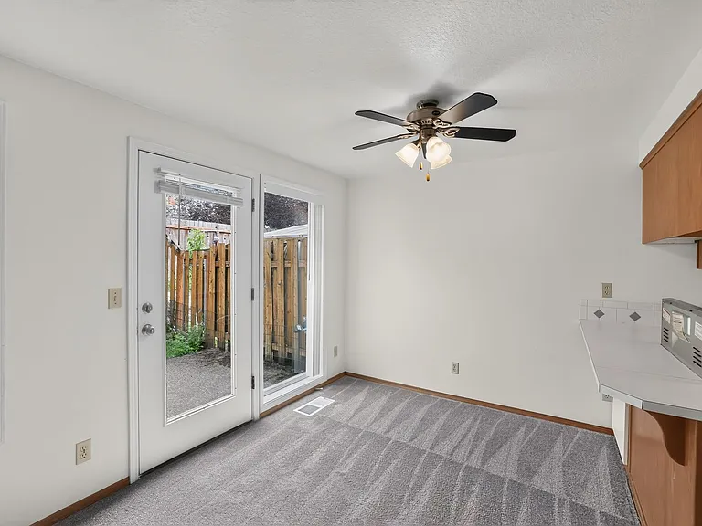 20463 SW Midline St — Photo 8
