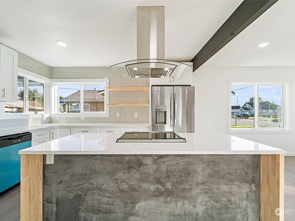 5th image of 7011 S Puget Sound Avenue