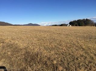 2525 Greenway Cir, Draper, VA 24324