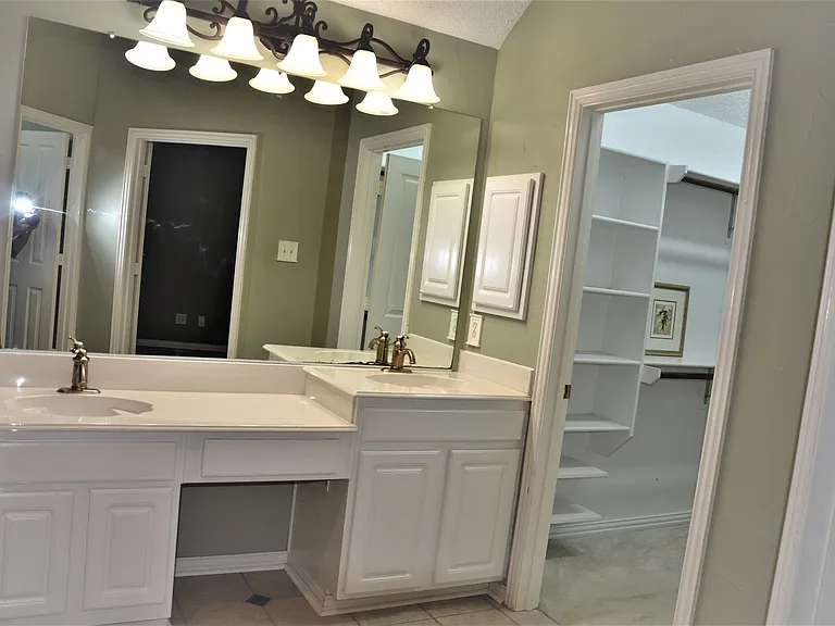 9401 Preston Trl — Photo 4