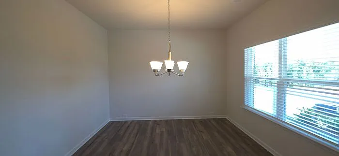 523 Grover St — Photo 2