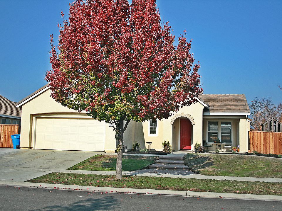 1st image of 1037 Silver Spur Way