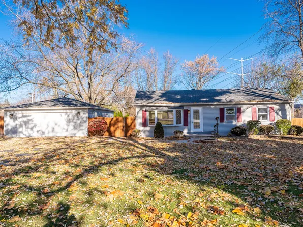 574 Hitchcock Ave, Lisle, IL 60532