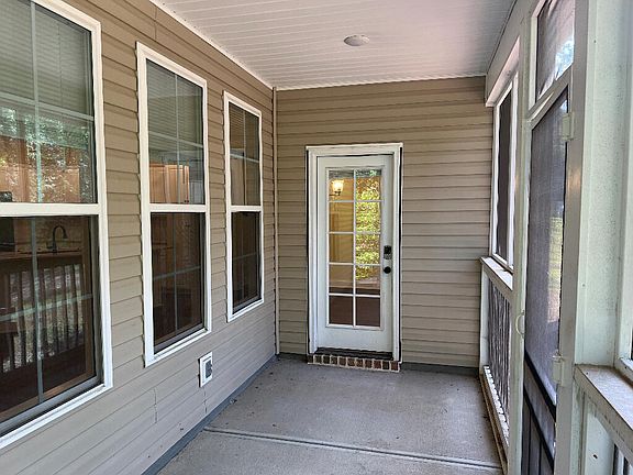 3rd image of 278 Pine St