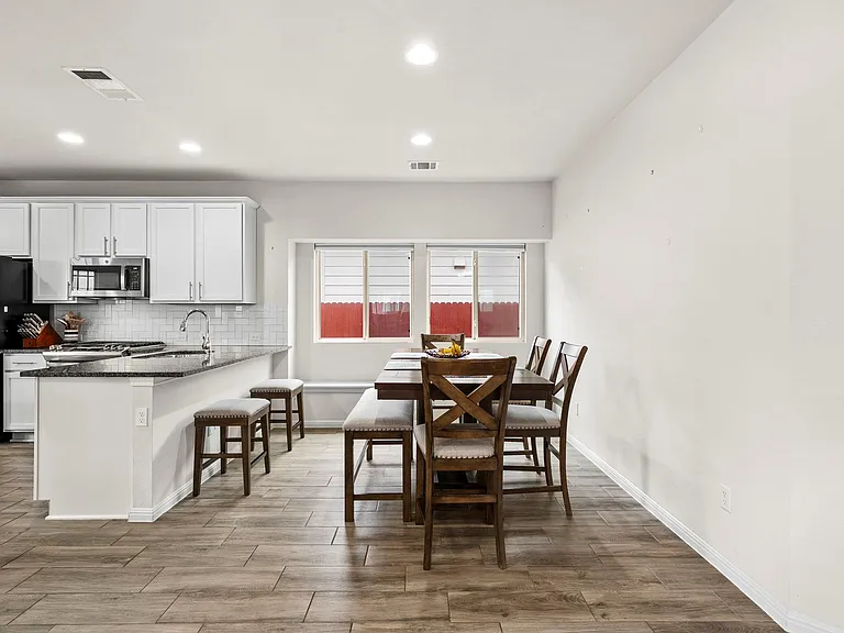 5917 Principale Dr — Photo 9