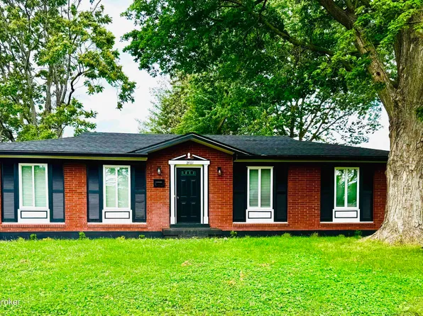 2401 Woodmont Dr, Louisville, KY 40220