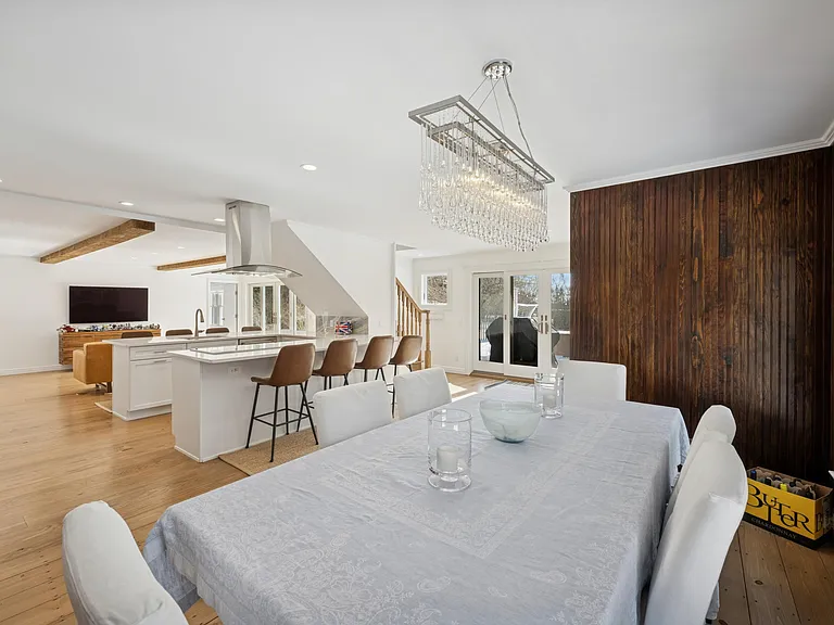582 Montauk Hwy — Photo 11