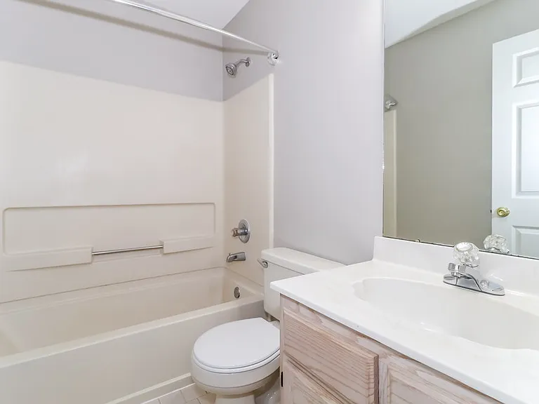 784 Breeze Way — Photo 15