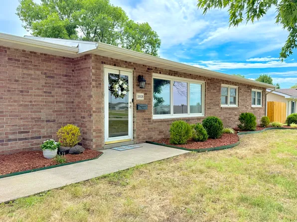 1018 S Plummer Ave, Chanute, KS 66720