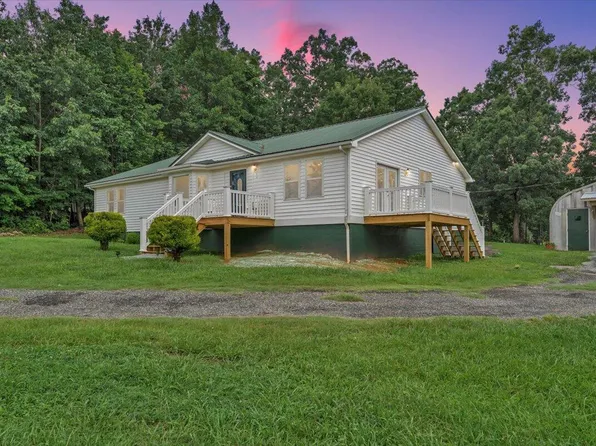 25 Dixie Dr, Rocky Mount, VA 24151