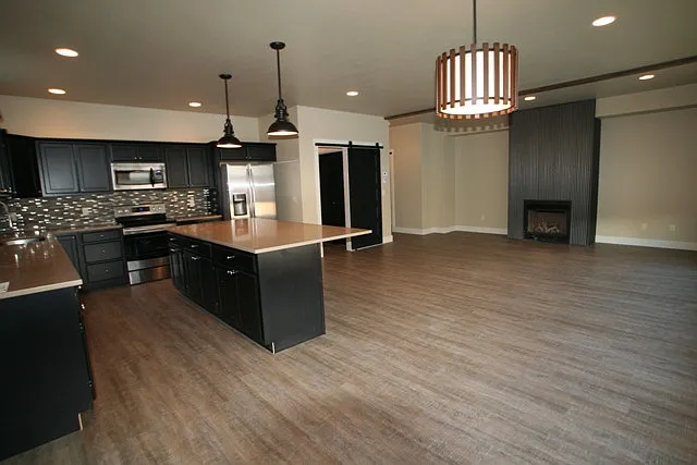 1805 Leeward Ct #1813 — Photo 3