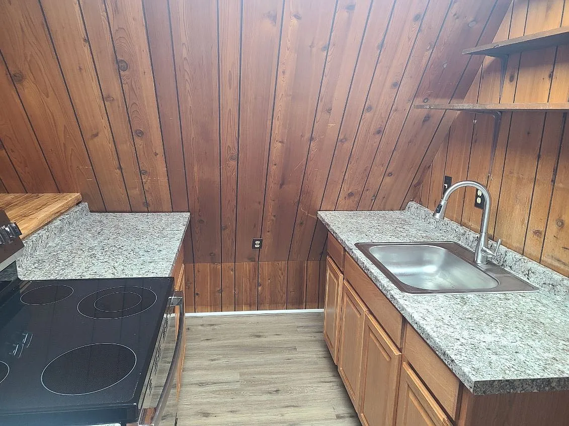 Studio, 800 sqft, $1,200 — Photo 4