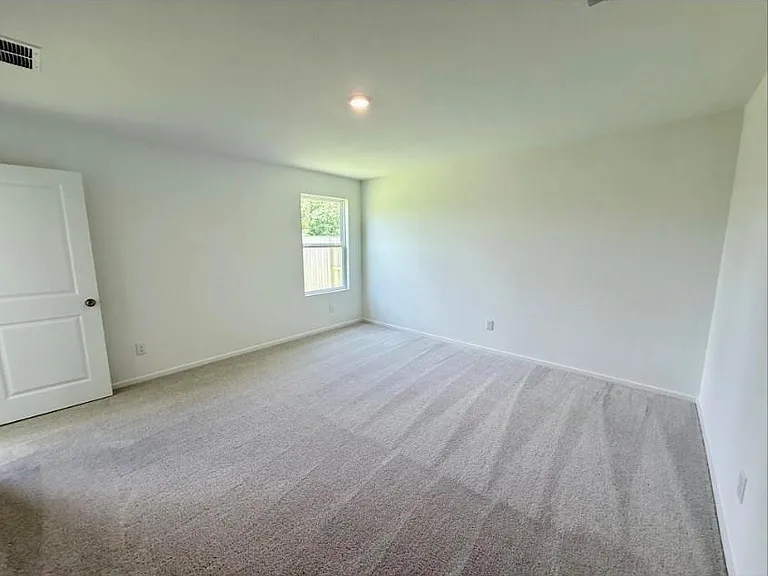 932 Capracotta Dr — Photo 5