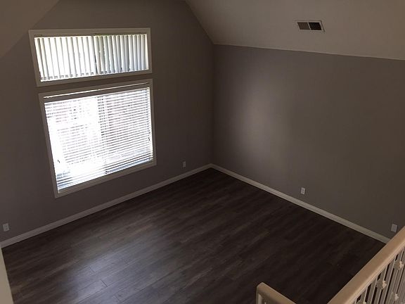 3rd image of 1715 Sunflower Ave APT 9