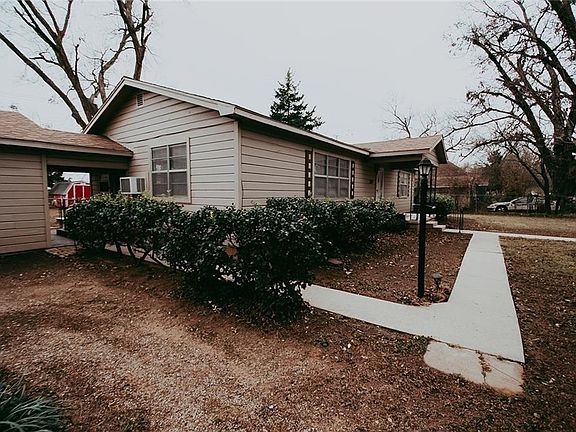 5th image of 529 S Pecan St