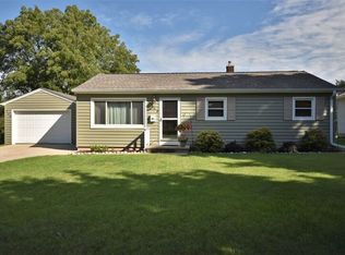 768 N Glenn Dr, Waukesha, WI 53188