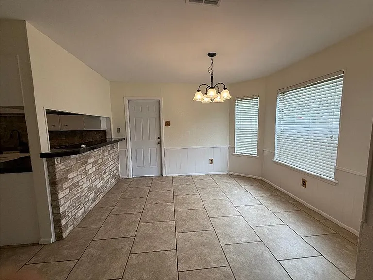 110 Timberview St — Photo 7