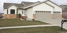 1st image of 620 11th Ave N