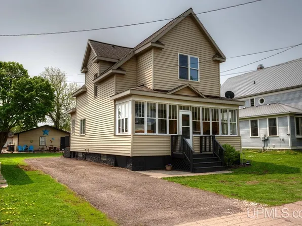 209 E Gogebic St, Ironwood, MI 49938