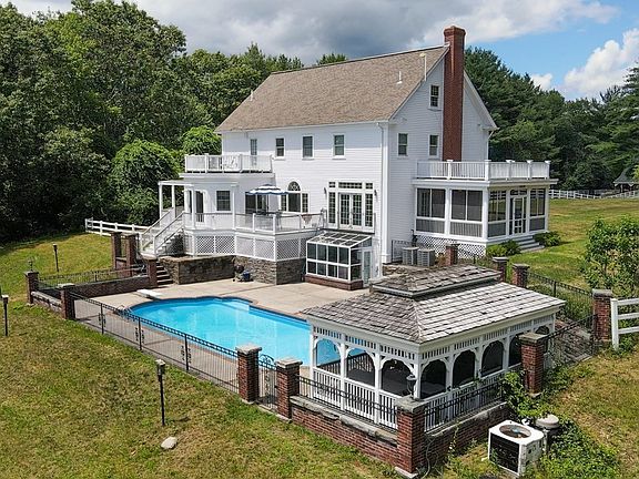 4th image of 154 Harvard Rd