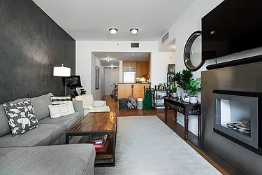 Rented by R New York