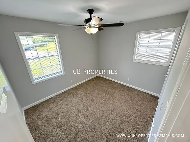 3825 Glenburee St — Photo 4