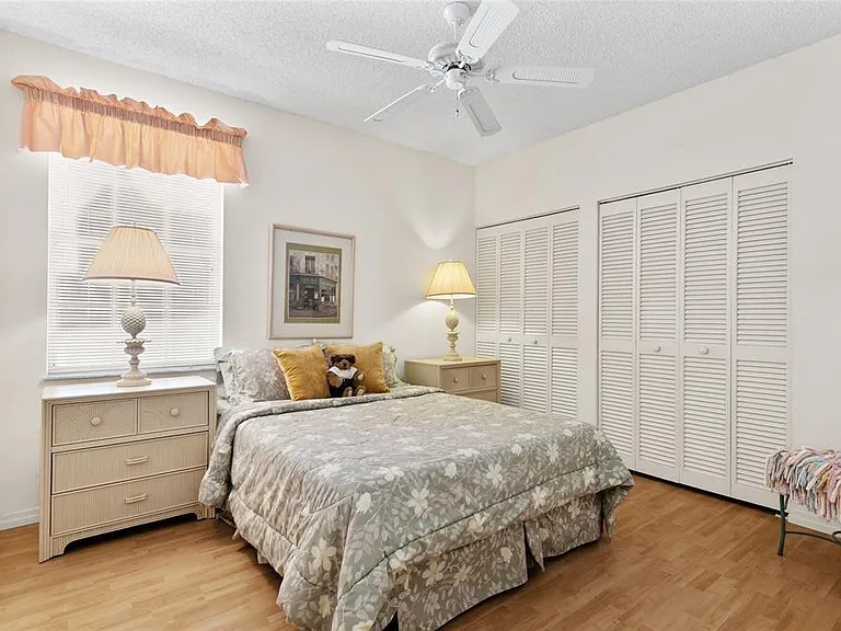 8170 Hampton Wood Dr — Photo 13