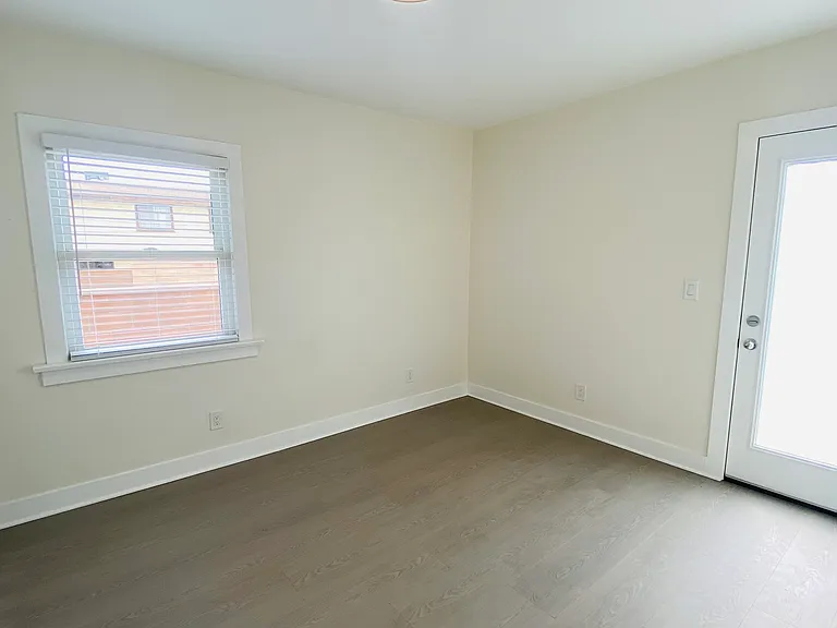 421 S 5th St #1 — Photo 7