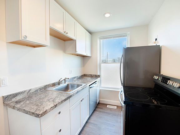 4th image of 1404 Indianola Ave #A