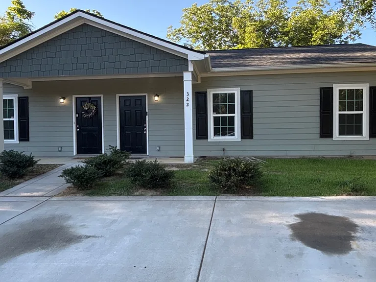 322 E Jenkins St — Photo 3