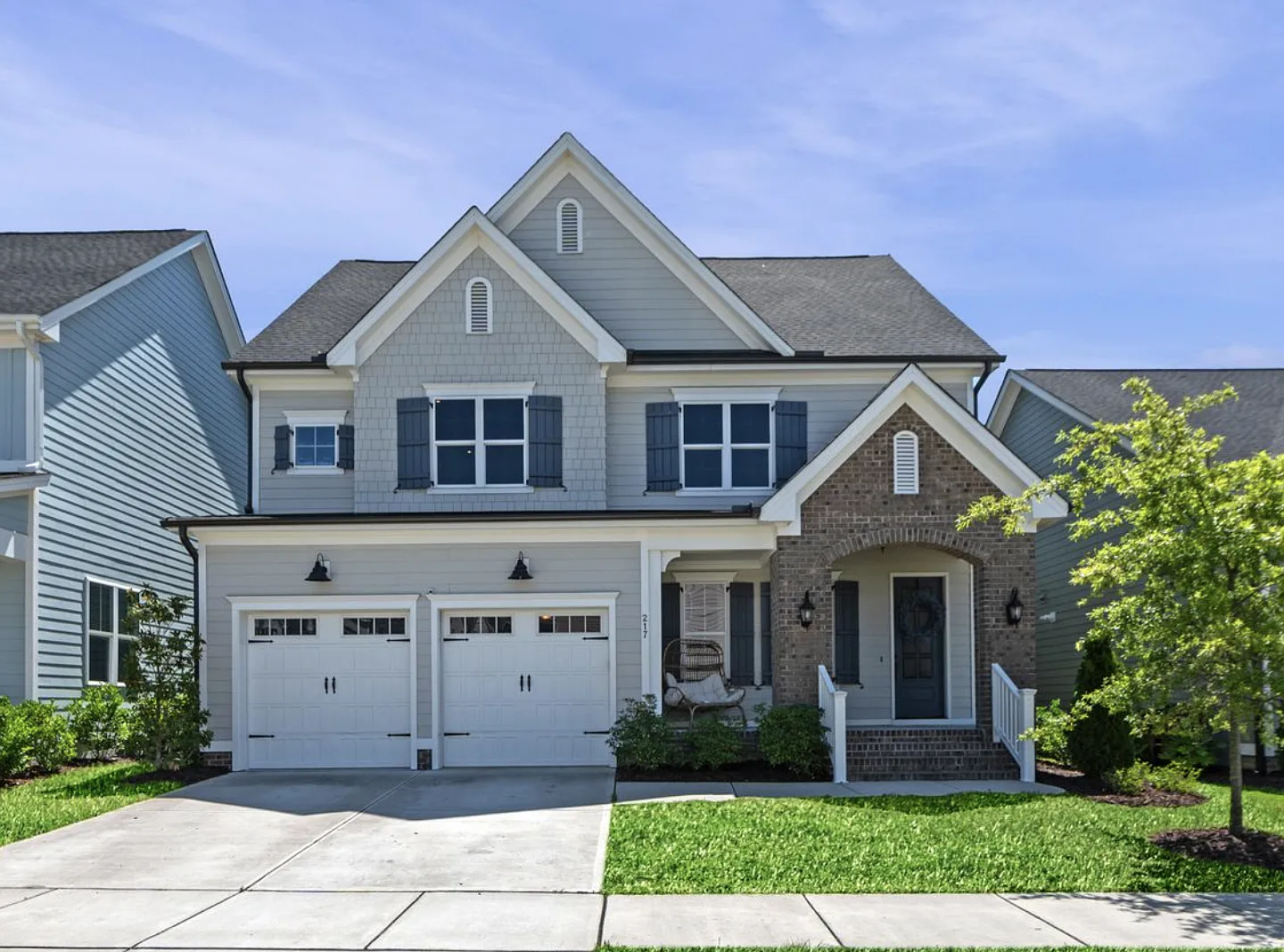 4 bed, 3.0 bath, 2788 sqft, $3,200 — Photo 1