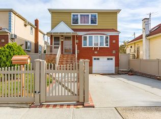71 Newport Rd, Island Park, NY 11558