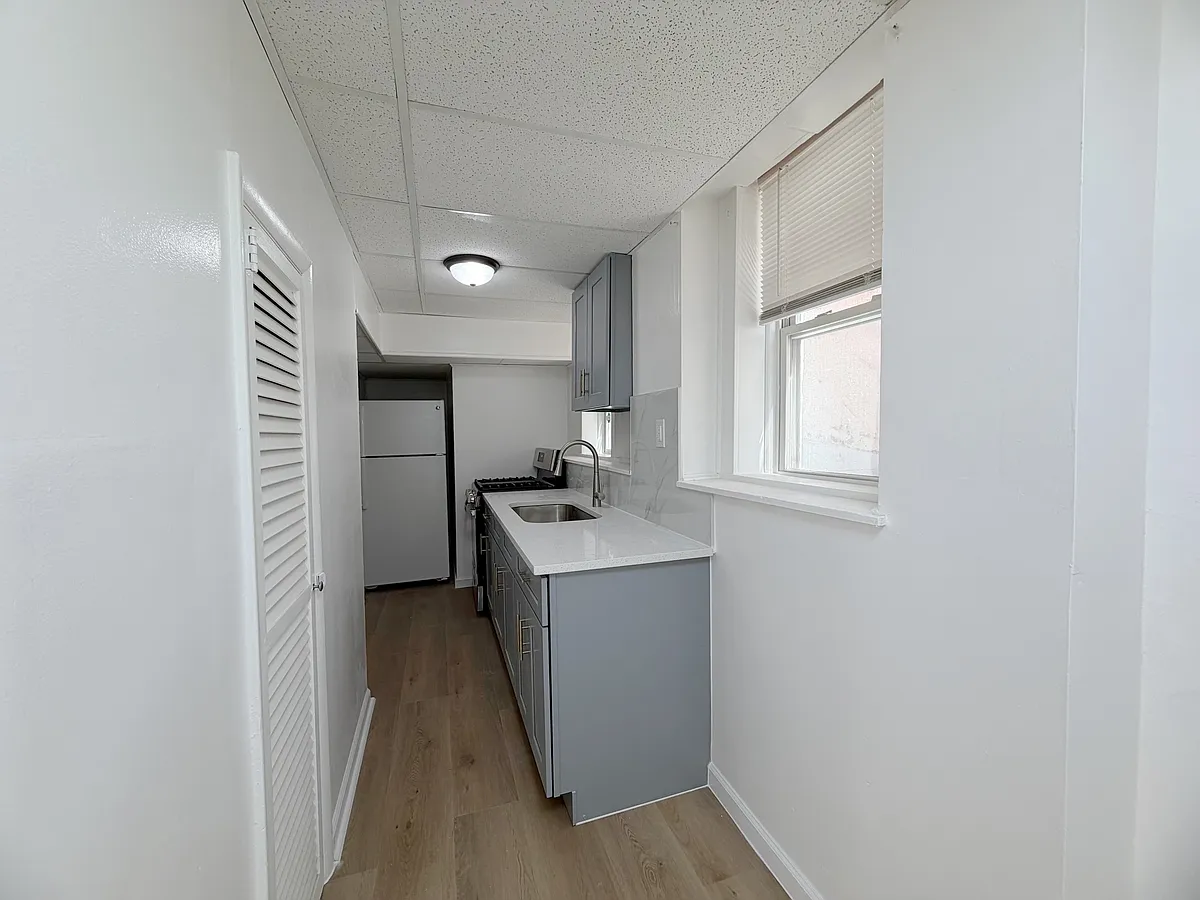 Building Photo - 62 Farnham Ave #G