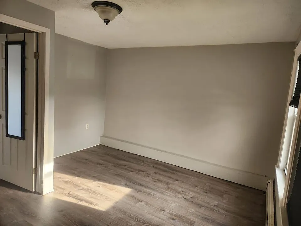 210 Pearl St #2N
