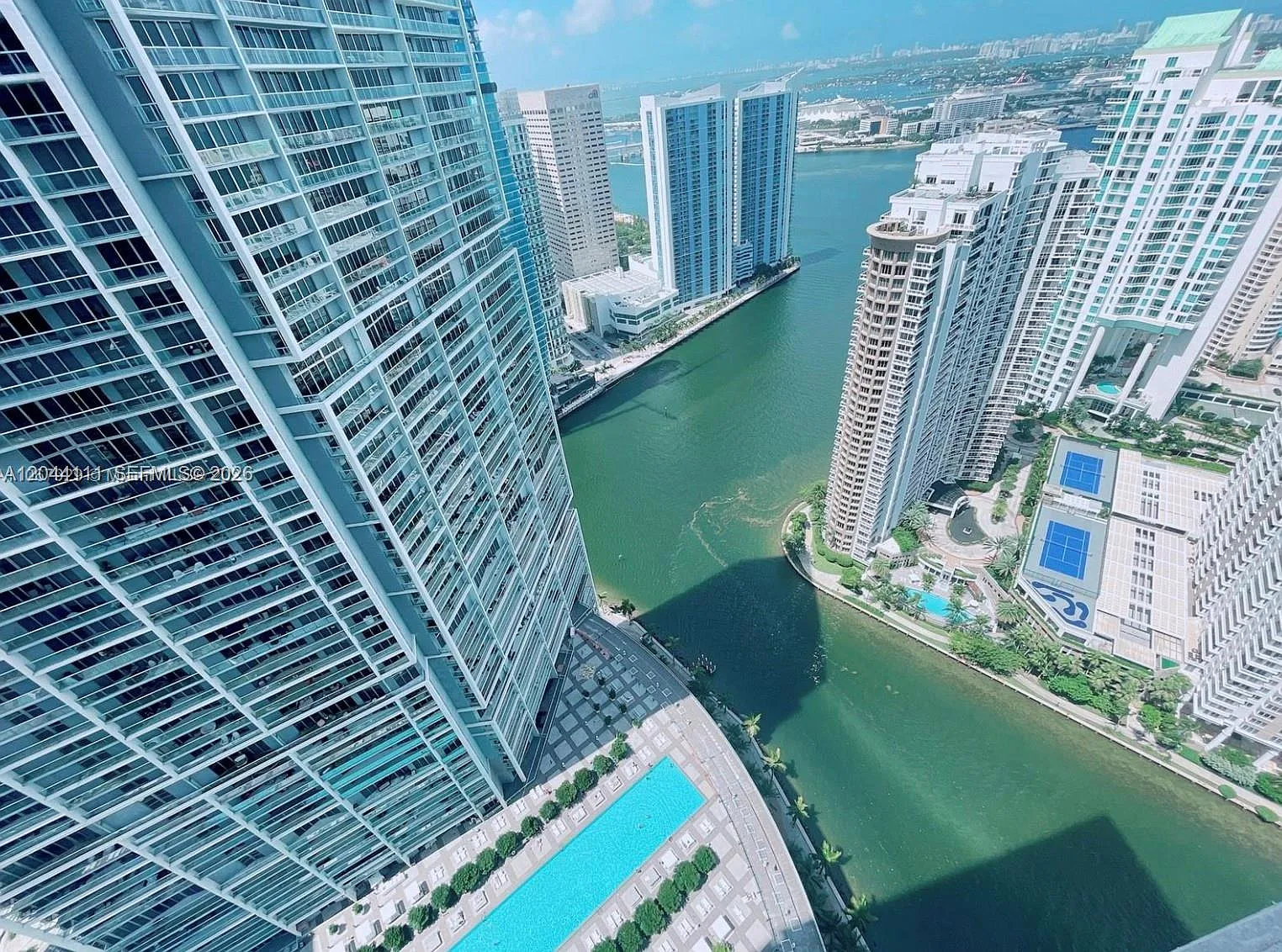 Icon Brickell No Two — Photo 2