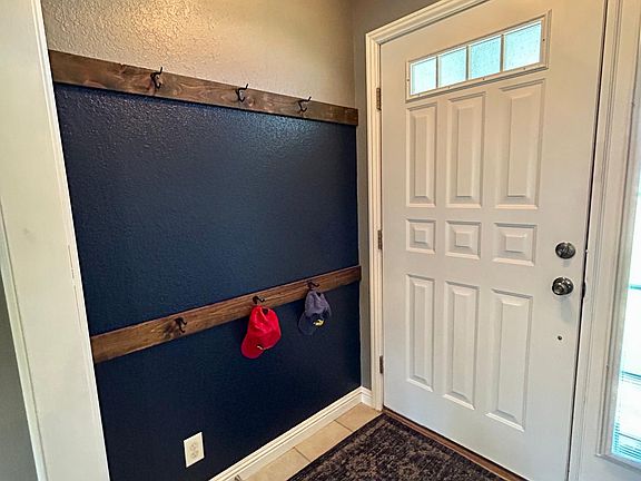 2nd image of 1528 Brewster Ln