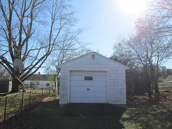 3rd image of 4219 Ferguson Ln