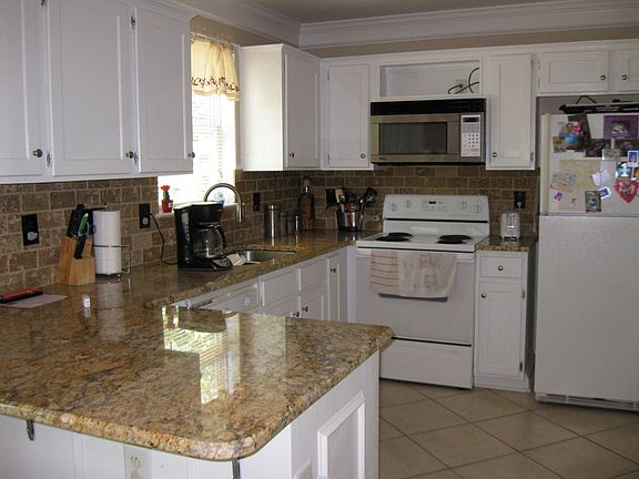 Granite Counter in Kitchen