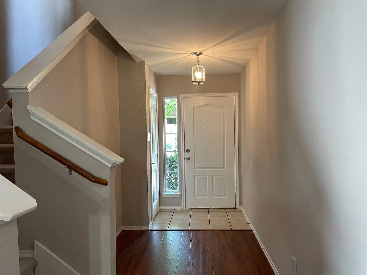 4 bed, 2.5 bath, 2210 sqft, $2,495 — Photo 2