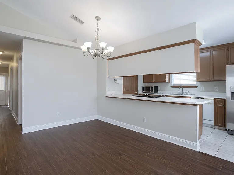 3569 Chatelaine Dr — Photo 10