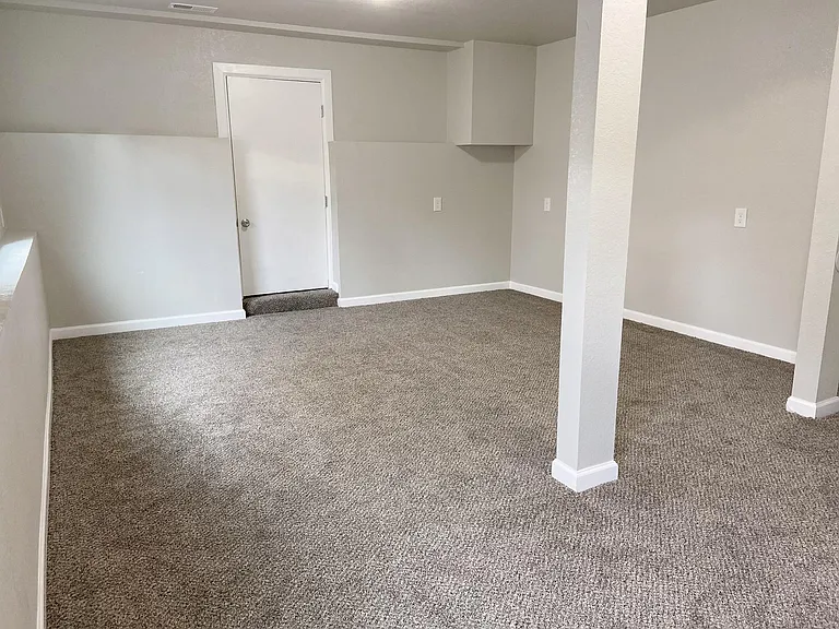 3015 Purgatory Dr — Photo 32
