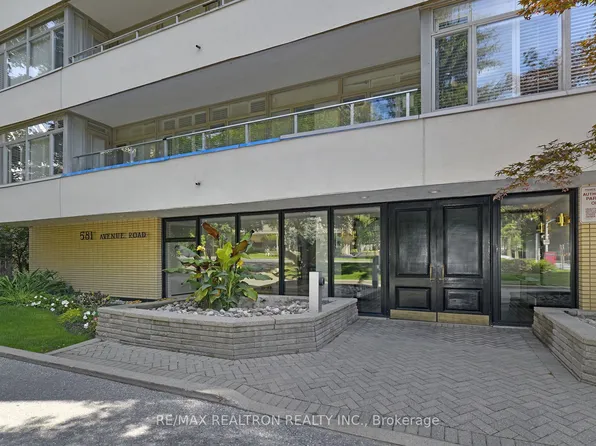 581 Avenue Rd #501, Toronto, ON M4V 2K4