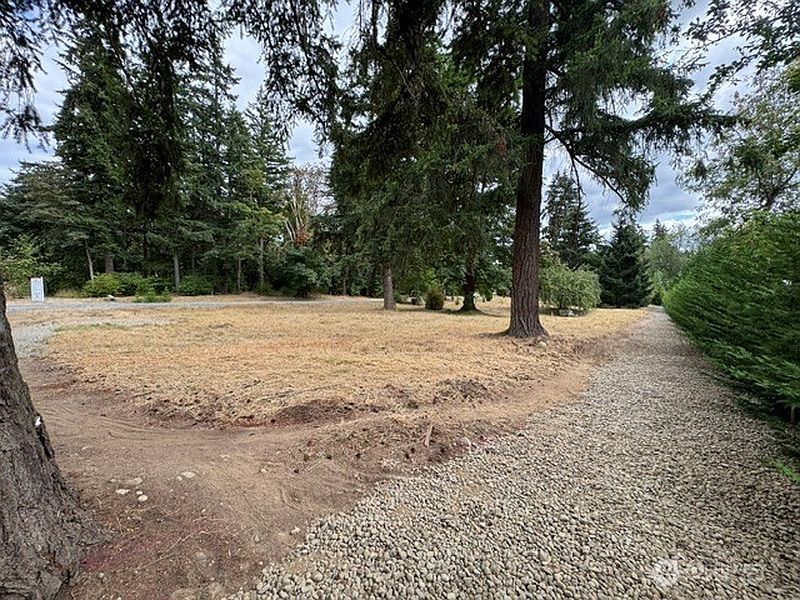 4th image of 36815 52nd Avenue S #A/B