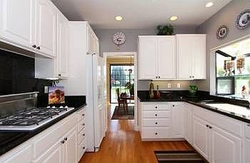 3rd image of 359 Jacaranda Dr