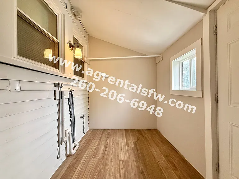 615 S Jefferson St — Photo 4